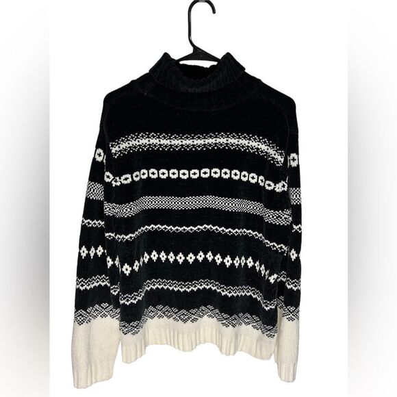 Carolyn Taylor Black and White Soft Striped Sweater - Picture 3 of 3